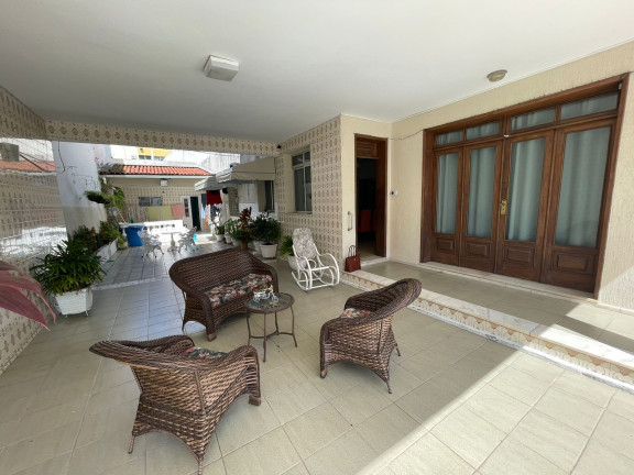 Casa com 4 Quartos à Venda, 400 m²em São José - Aracaju