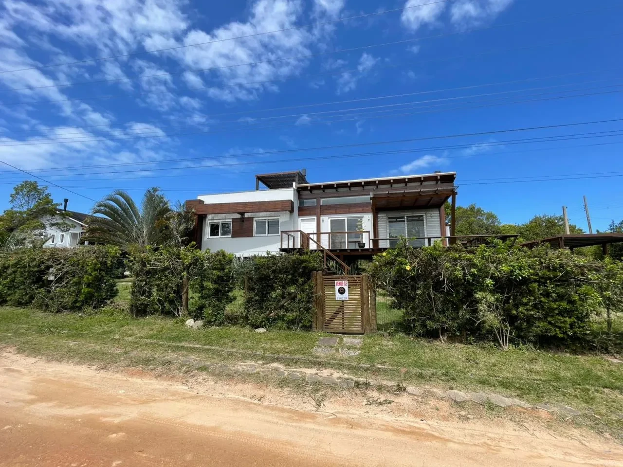 Imagem Casa com 2 Quartos à Venda, 110 metros em Imbituba - Imbituba
