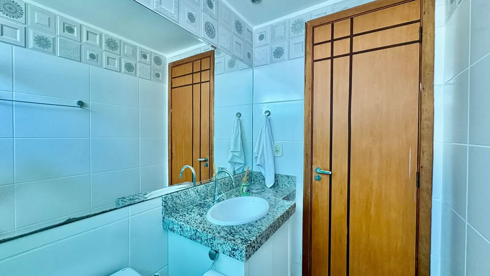Imagem Apartamento com 2 Quartos à Venda, 61 m² em Olivença - Ilhéus