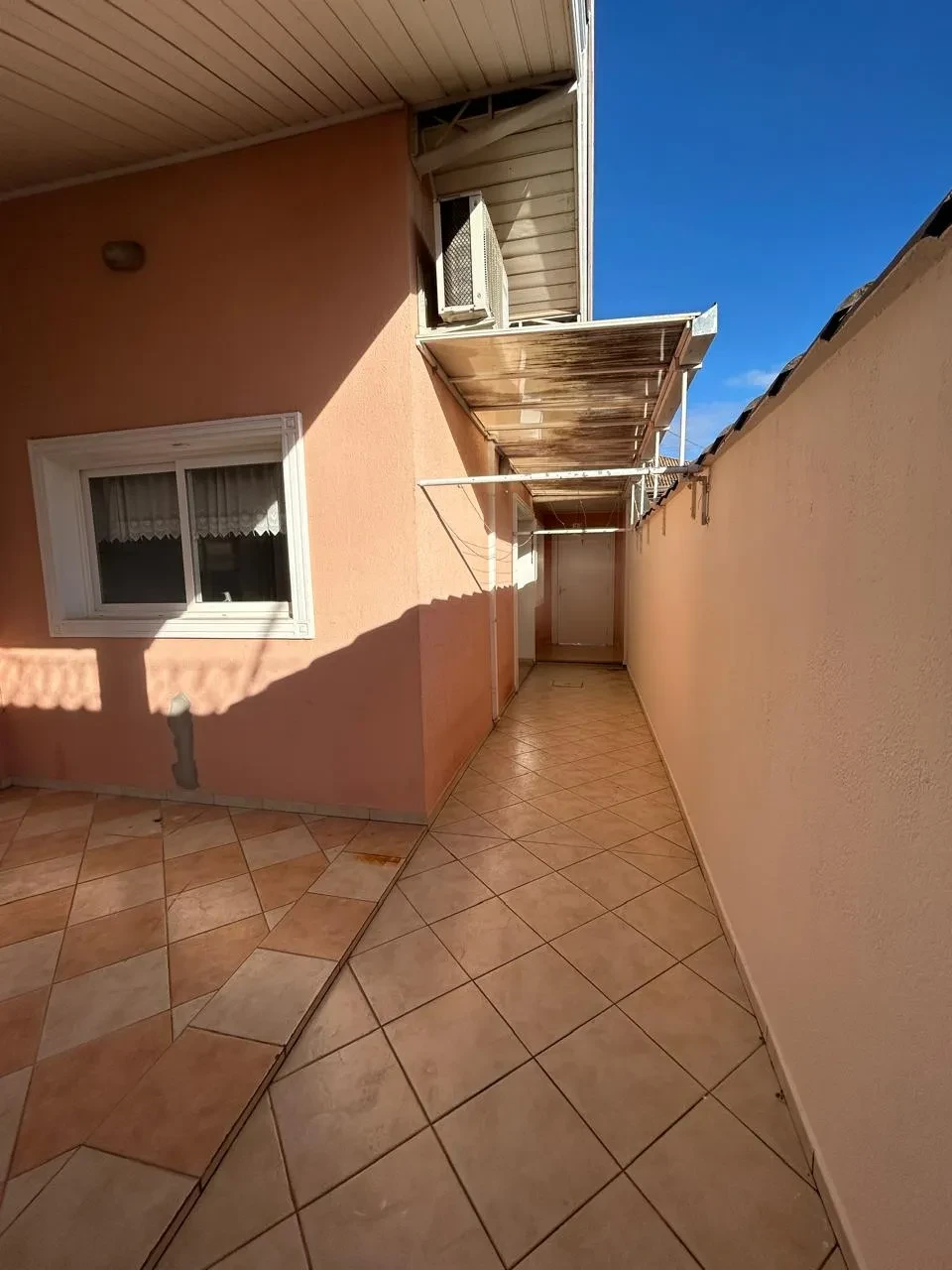 Foto do imóvel: Casa de Condomínio com 3 Quartos para Alugar, 200 metro em Cidade Jardim - Jacareí