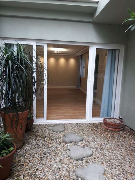 Sobrado com 2 Quartos à Venda ou Locação, 147 m² em Glória - Joinville