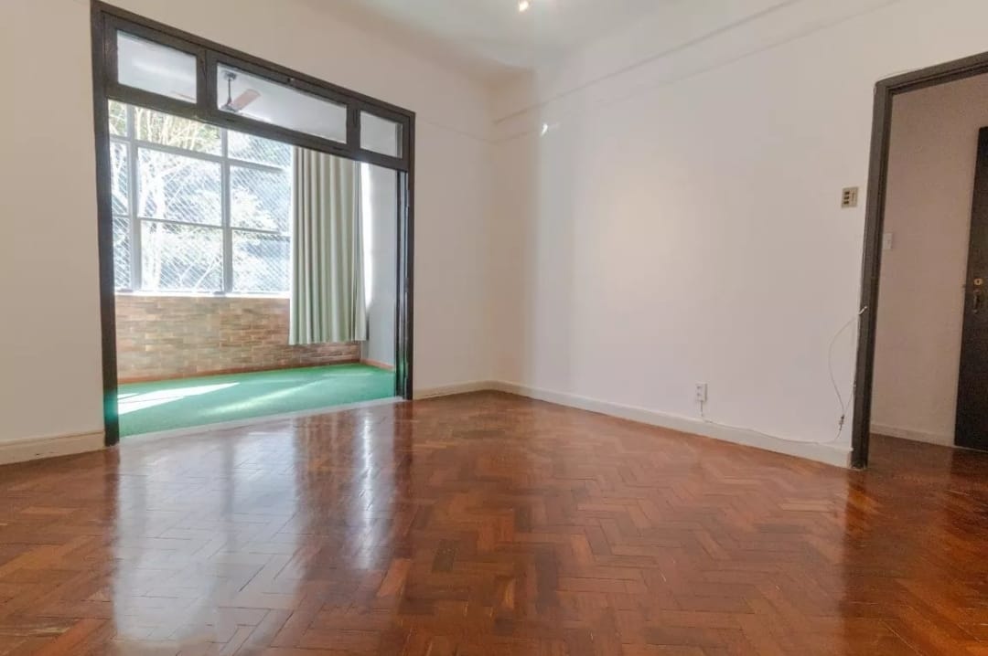 Imagem Apartamento com 2 Quartos à Venda, 92 m²em Copacabana - Rio de Janeiro