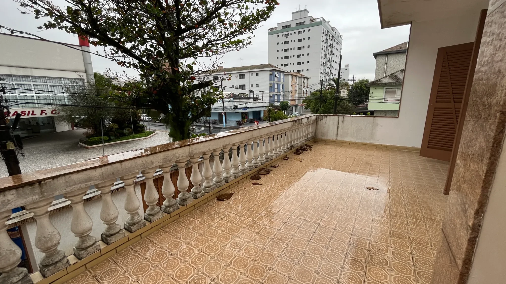 Imagem Sobrado com 4 Quartos à Venda, 295 m² em Aparecida - Santos