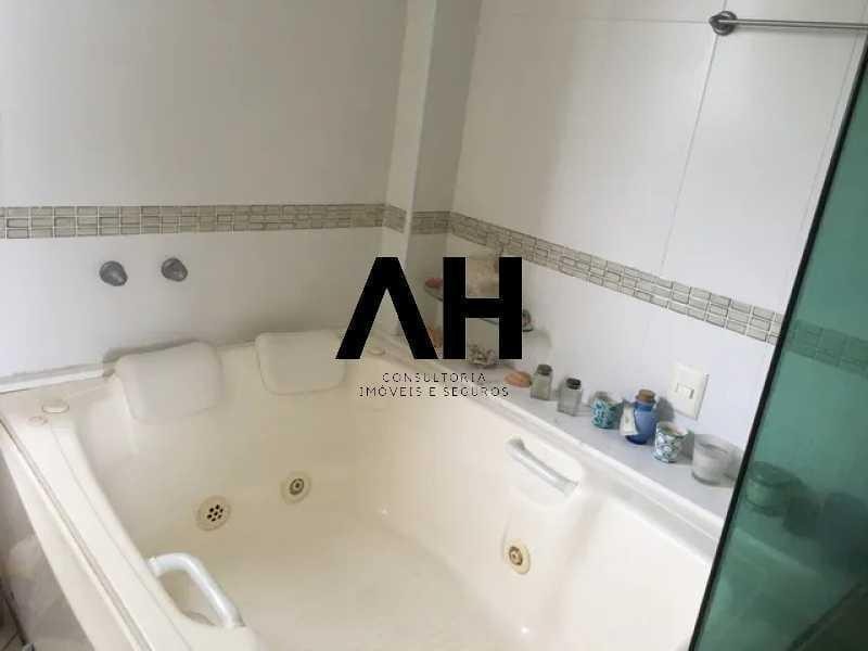 Imagem Apartamento com 4 Quartos à Venda, 166 m²em Icaraí - Niterói