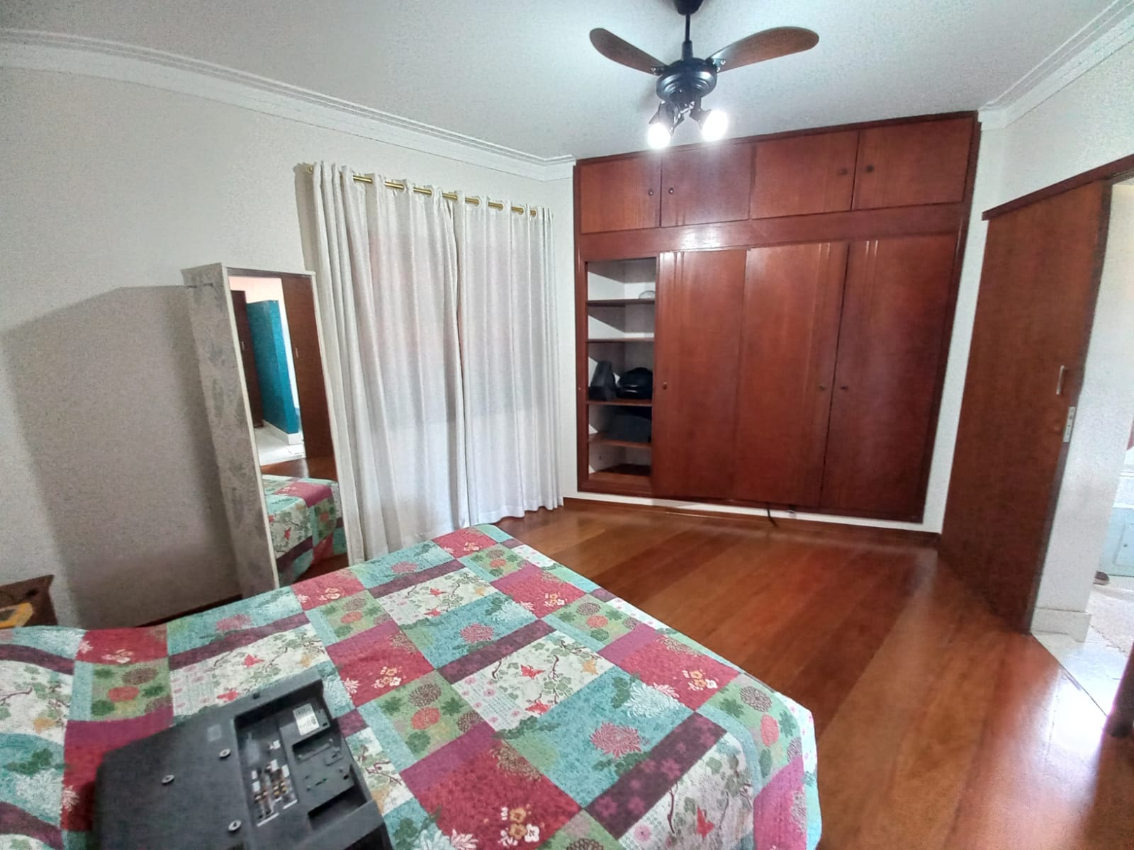 Imagem Casa com 5 Quartos à Venda, 475 m²em Vila Brandina - Campinas