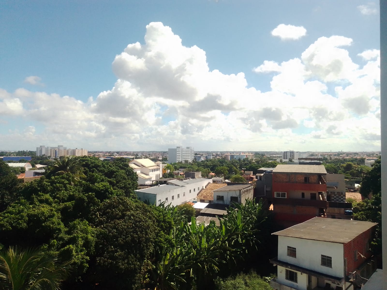 Foto do imóvel: Apartamento com 2 Quartos à Venda, 80 m² em Centro - Lauro de Freitas