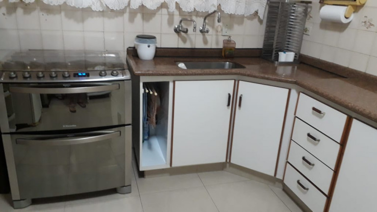 Foto do imóvel: Sobrado com 3 Quartos à Venda, 130 m² em Jardim Piqueroby - São Paulo