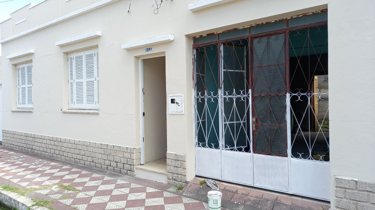 Imagem Casa com 2 Quartos à Venda ou Locação, 98 m² em Centro - Pelotas