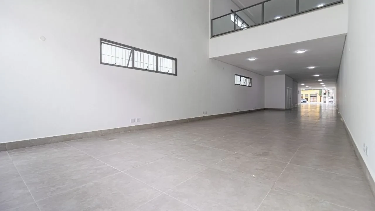 Foto do imóvel: Loja à Venda ou Locação, 550 m² em Vila Mathias - Santos