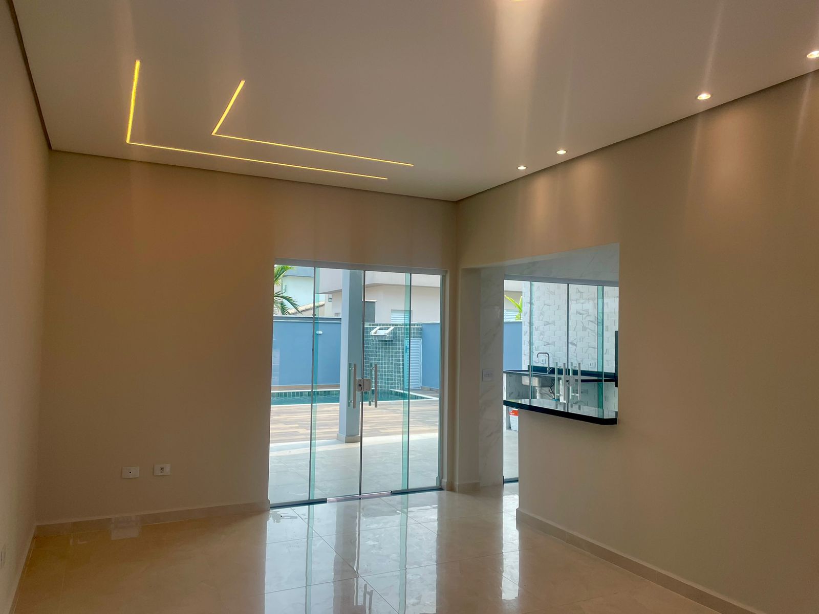 Imagem Sobrado com 3 Quartos à Venda, 179 m²em Belize - Itanhaém