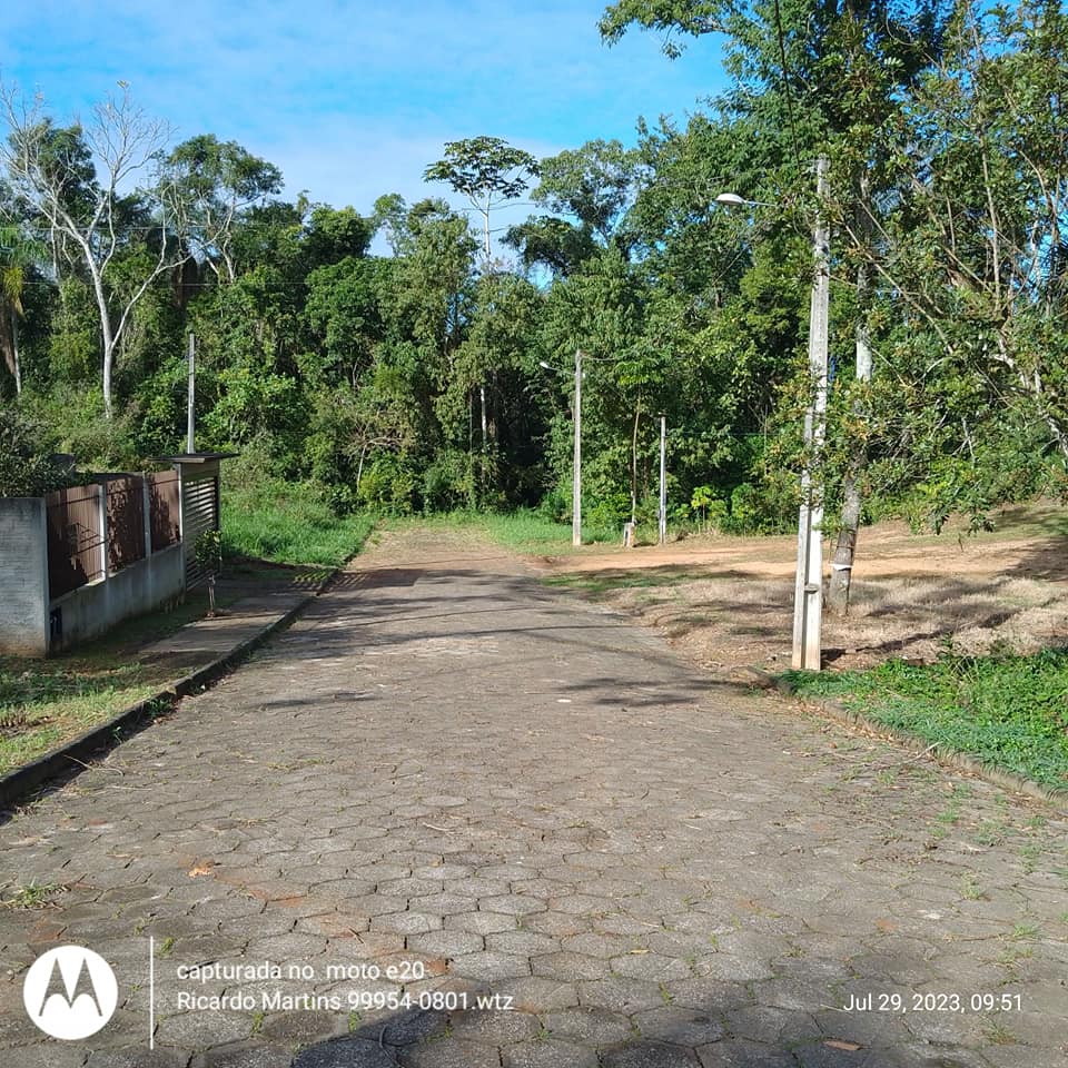 Imagem Terreno à Venda ou Locação, 405 m²em São Defende - Criciúma