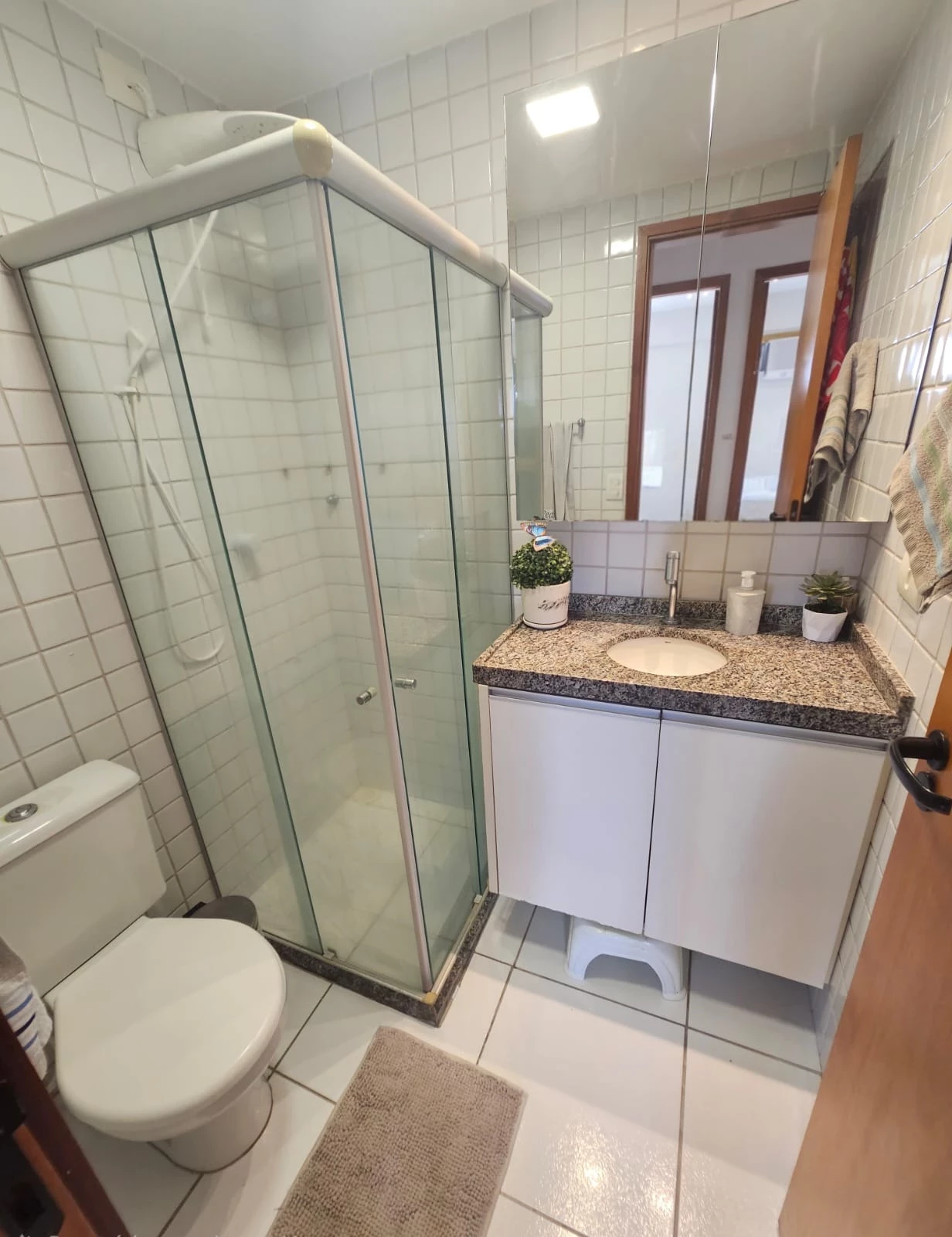 Imagem Apartamento com 3 Quartos à Venda, 70 m² em Casa Amarela - Recife