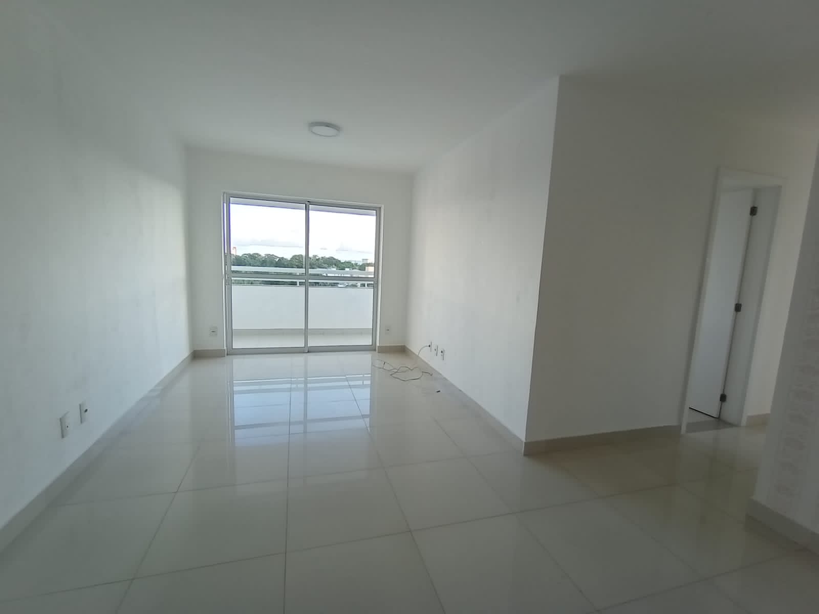 Imagem Apartamento com 3 Quartos para Alugar, 81 m²em Piatã - Salvador