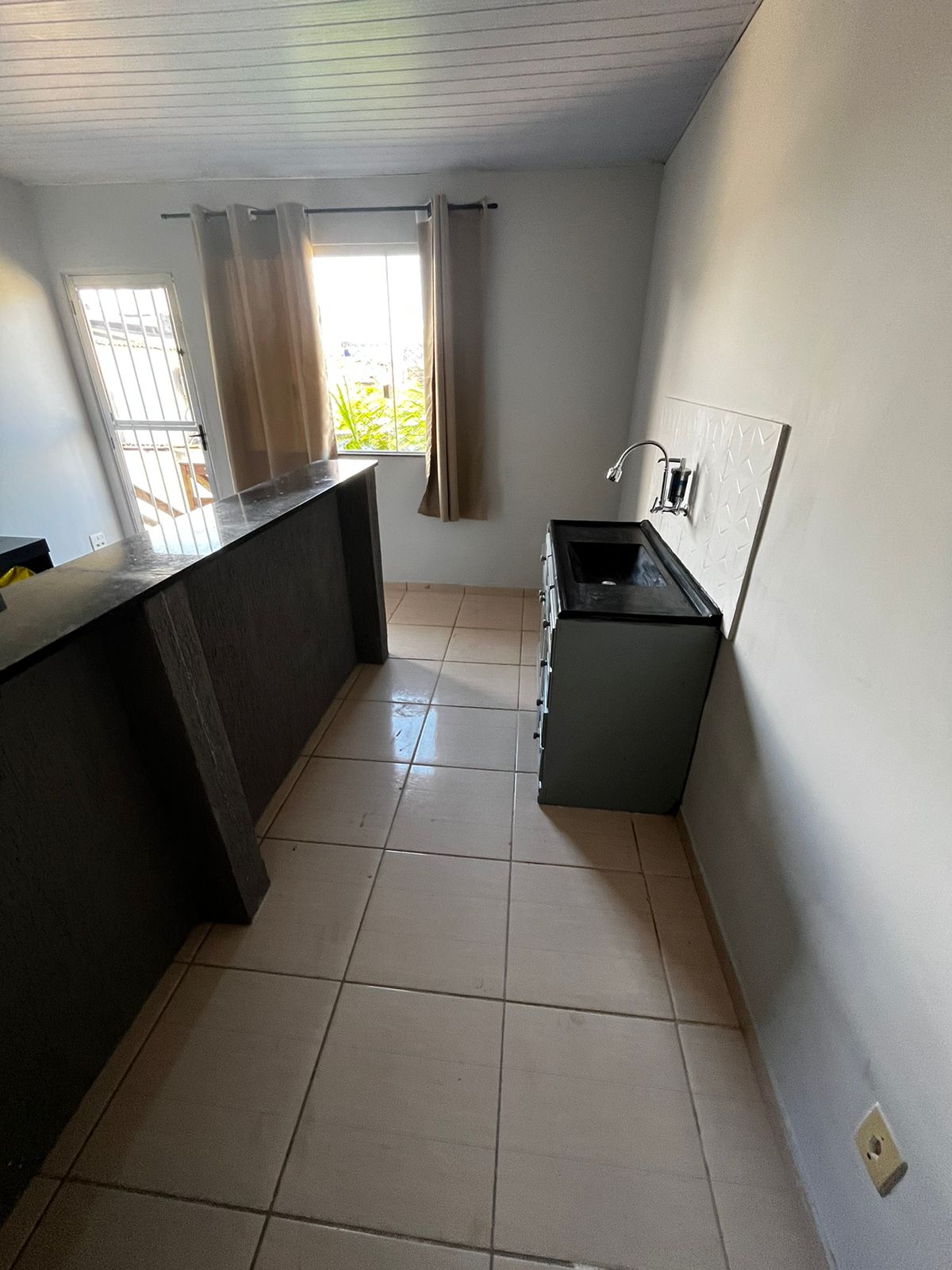 Foto do imóvel: Sobrado com 2 Quartos para Alugar, 70 m² em Sol e Mar - Macaé