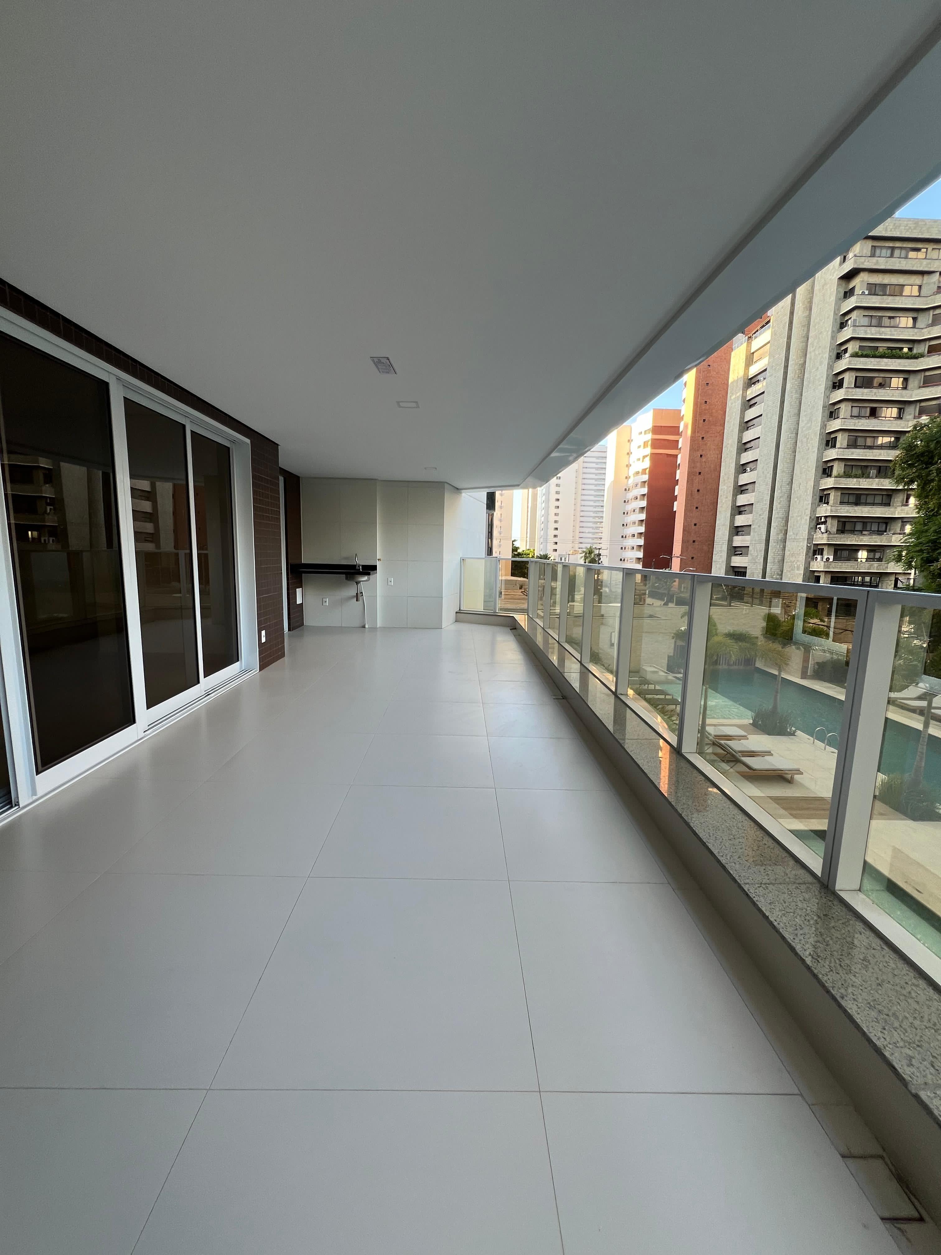 Imagem Apartamento com 4 Quartos à Venda, 230 m² em Meireles - Fortaleza