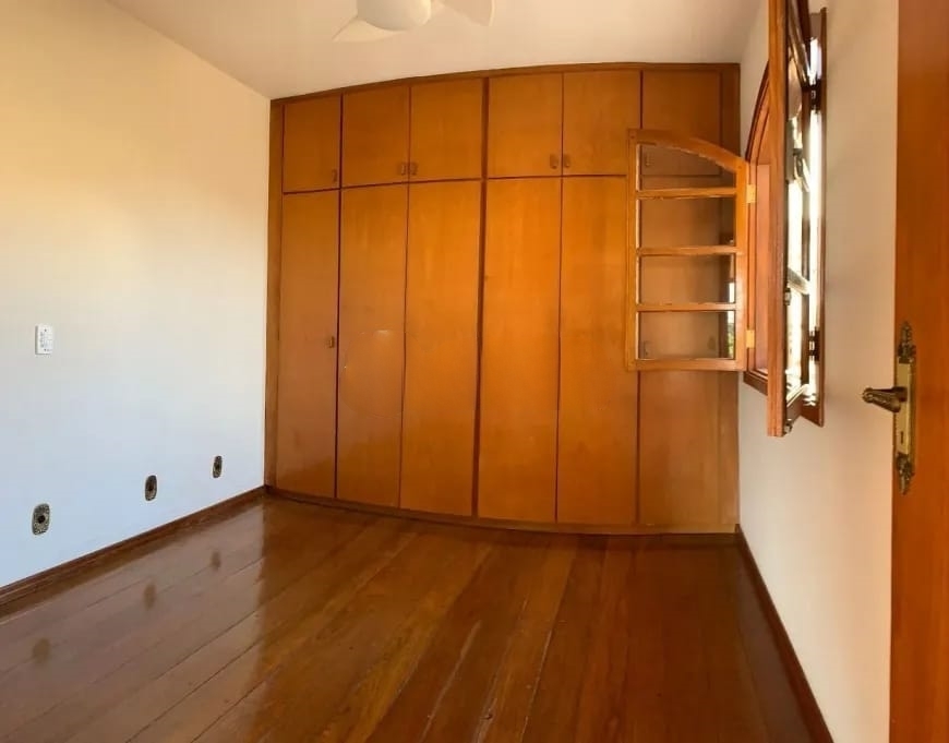 Imagem Casa com 4 Quartos à Venda, 244 m² em Jardim Santa Genebra - Campinas