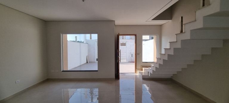 Sobrado com 3 Quartos à Venda, 124 m² em Laranjeiras - Caieiras