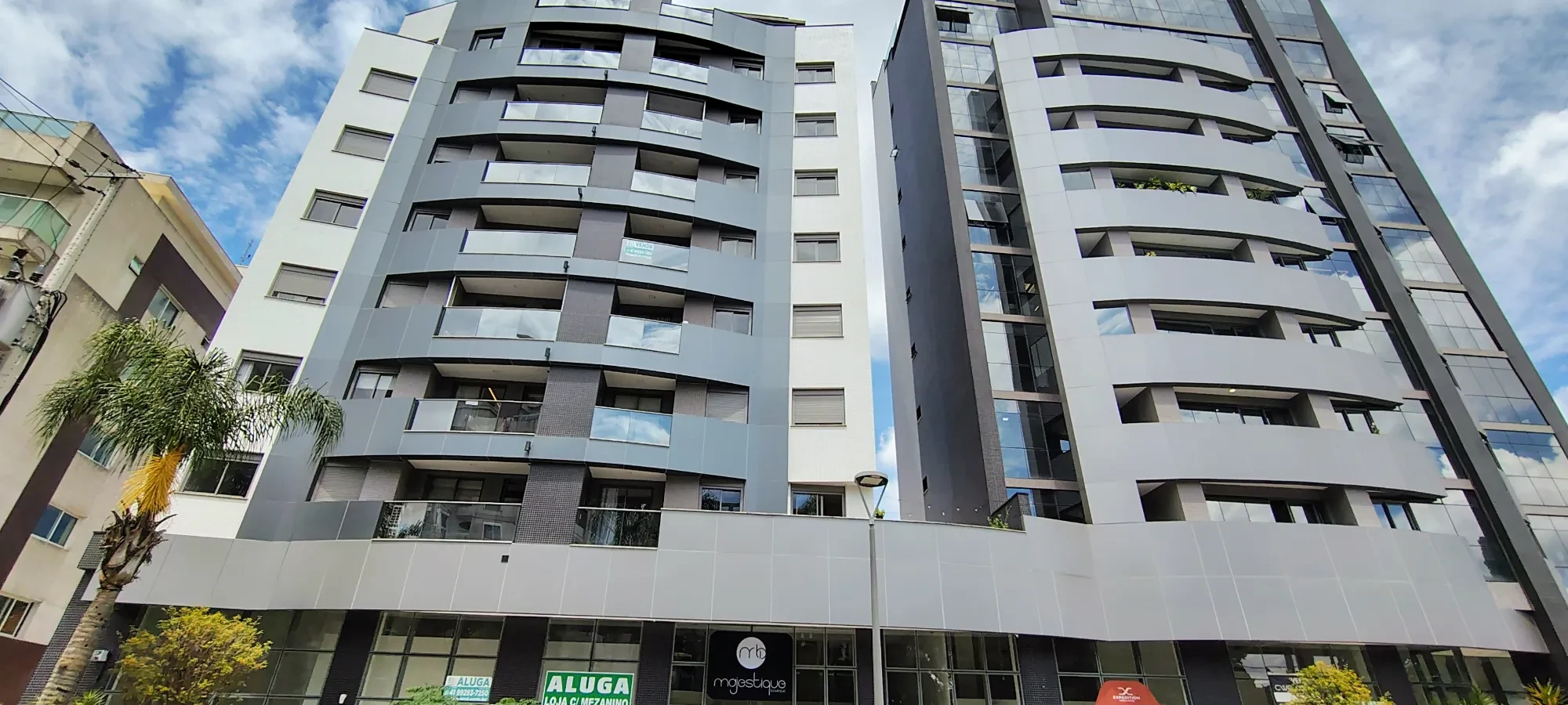 Imagem Apartamento com 2 Quartos à Venda ou Locação, 59 m² em Centro - Curitiba