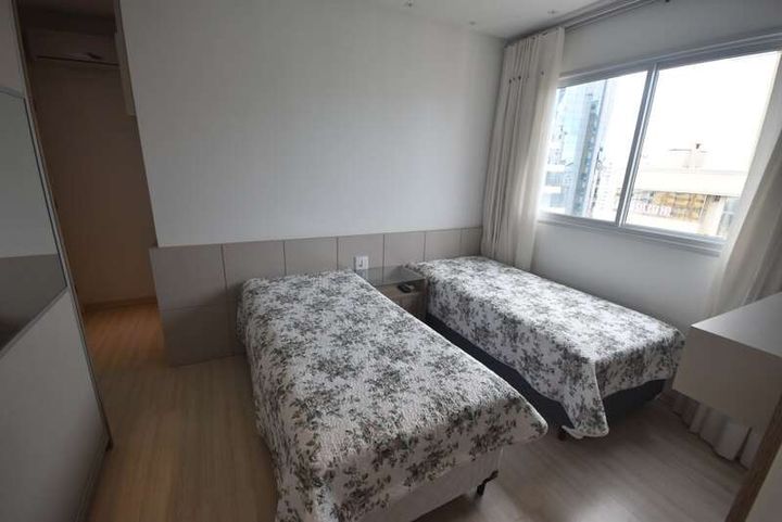Imagem Apartamento com 4 Quartos à Venda, 163 m²em Meia Praia - Itapema