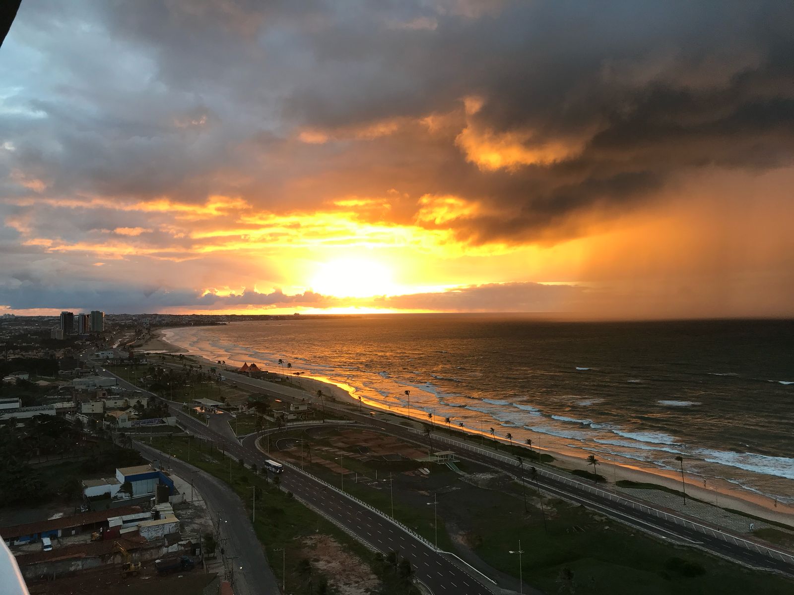 Foto do imóvel: Apartamento com 4 Quartos à Venda, 200 m² em Pituaçu - Salvador