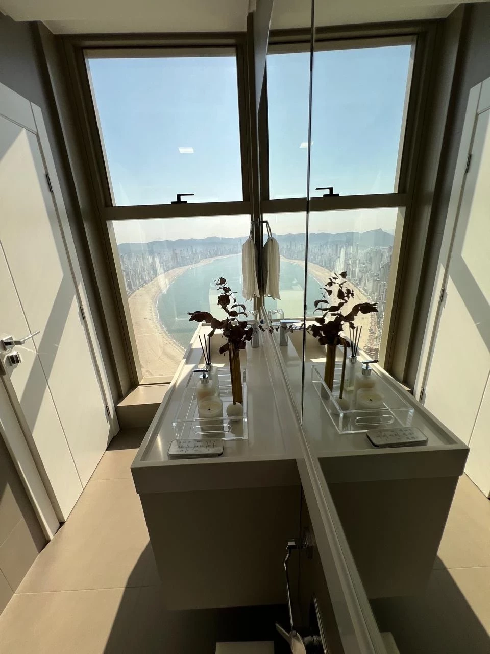 Apartamento com 4 Quartos à Venda, 265 m² em Centro - Balneário Camboriú