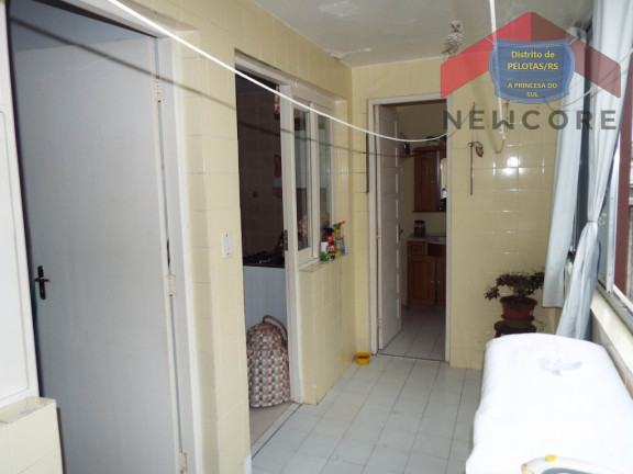 Imagem Apartamento com 3 Quartos à Venda,  em Centro - Pelotas
