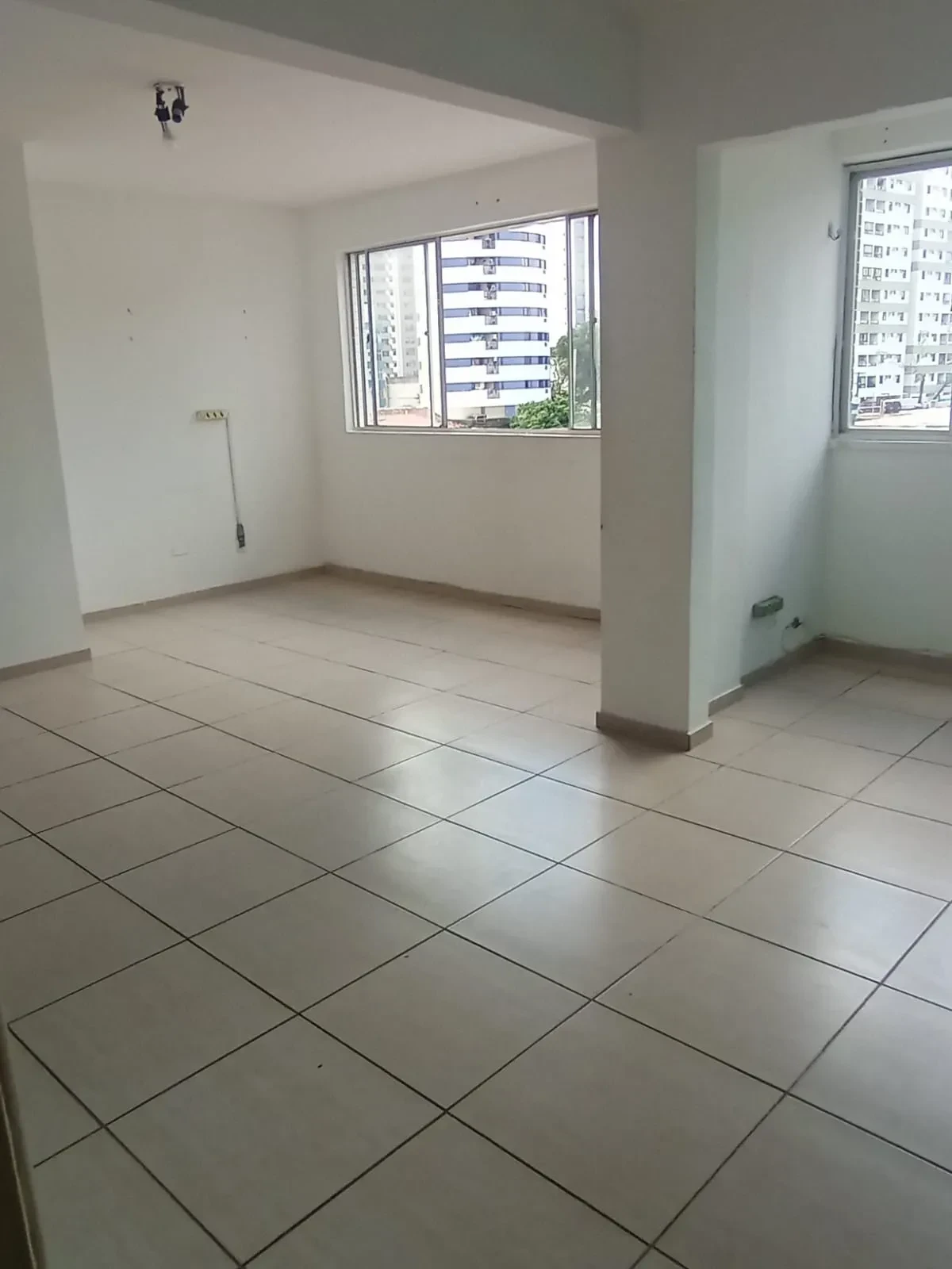 Imagem Apartamento com 3 Quartos à Venda, 75 m² em Madalena - Recife