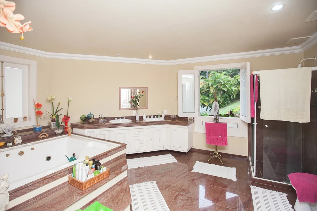 Imagem Casa de Condomínio com 9 Quartos à Venda, 520 m² em Itaipava - Petrópolis