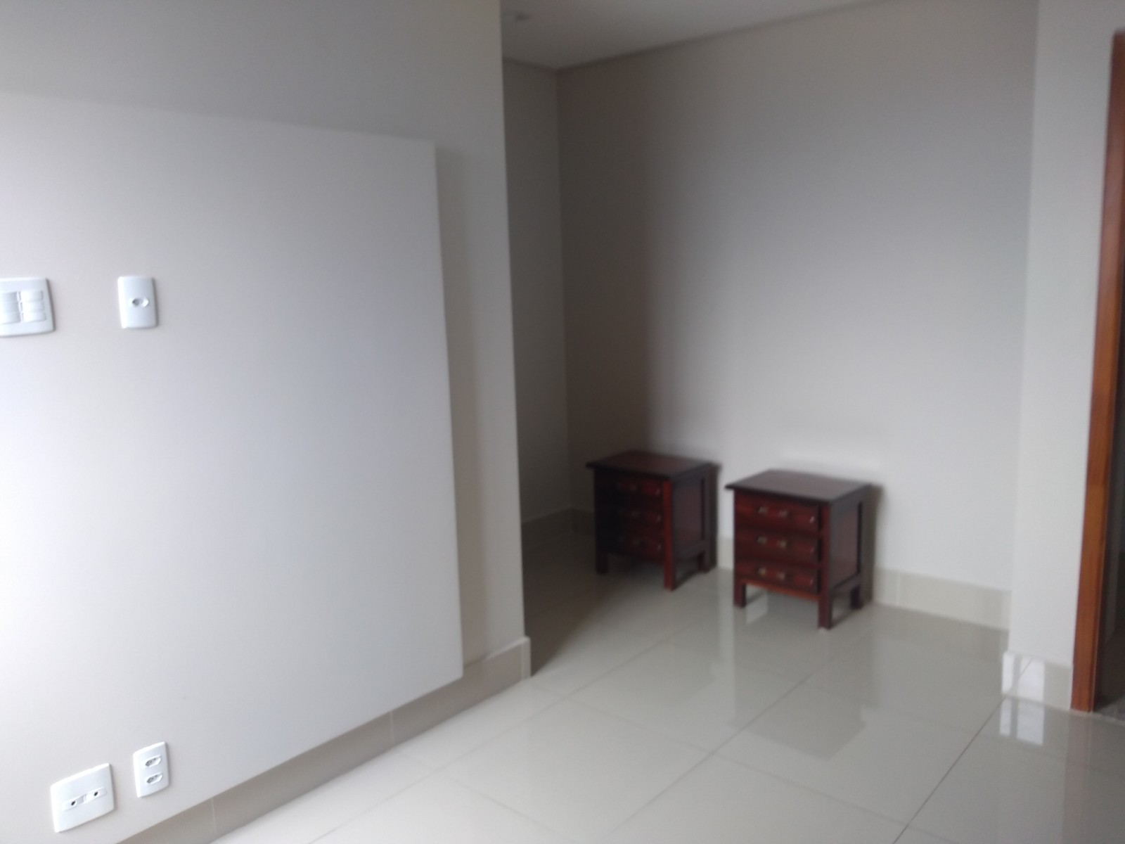 Imagem Apartamento com 2 Quartos à Venda, 77 m² em Jardim América - Goiânia