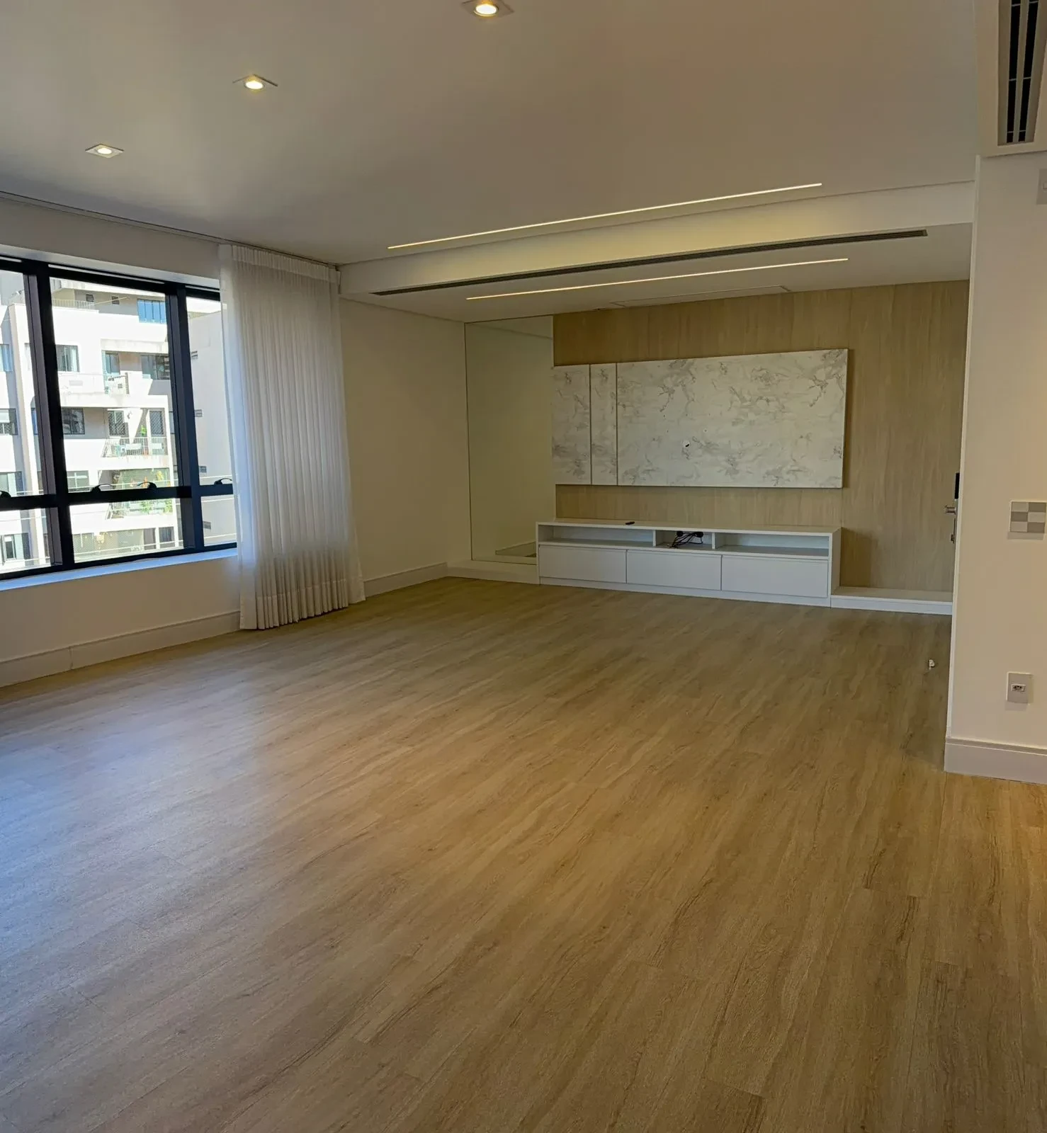 Foto do imóvel: Apartamento com 3 Quartos à Venda, 223 m² em Cabral - Curitiba