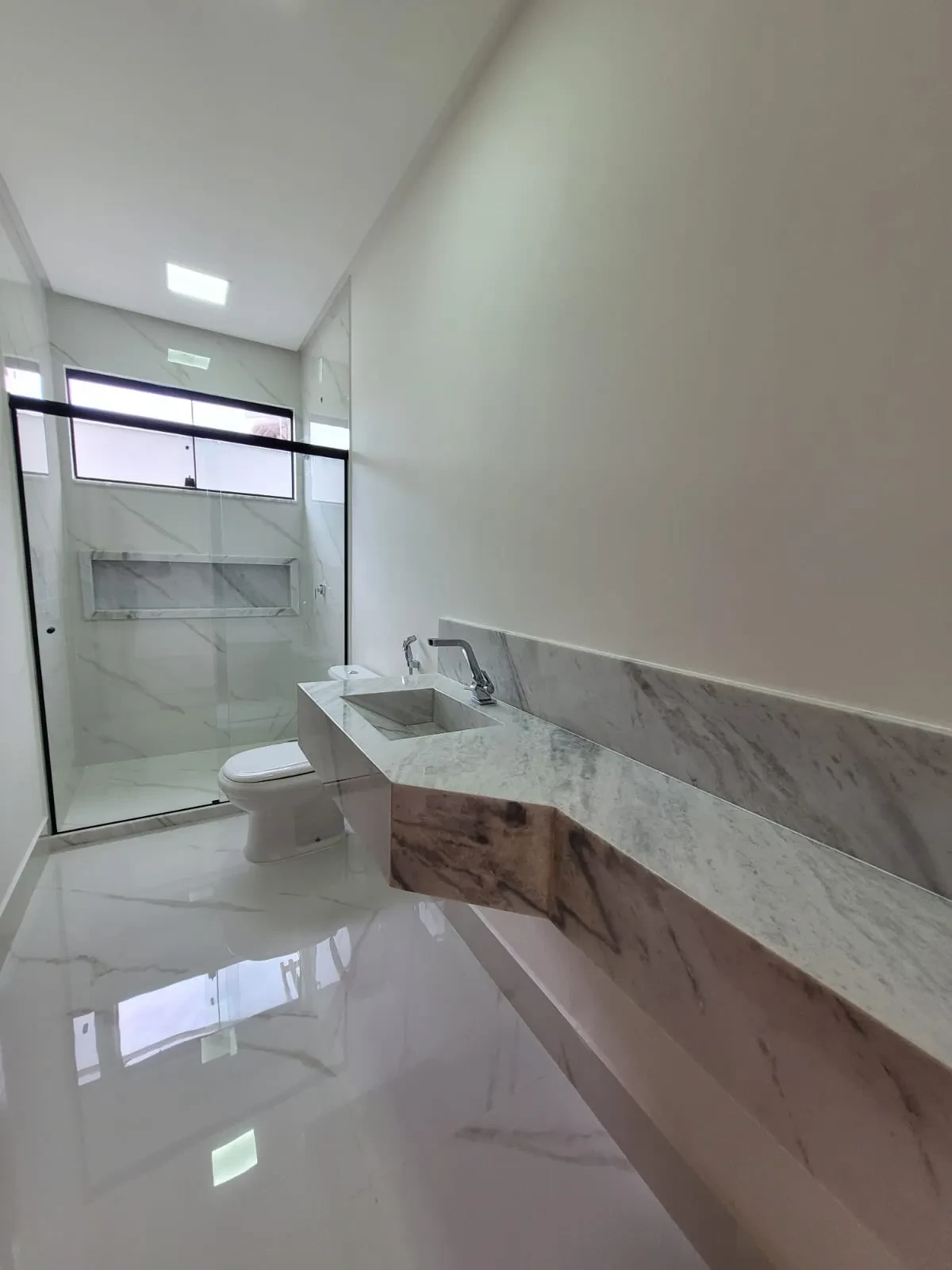 Foto do imóvel: Casa com 3 Quartos à Venda, 210 m² em Interlagos - Vila Velha