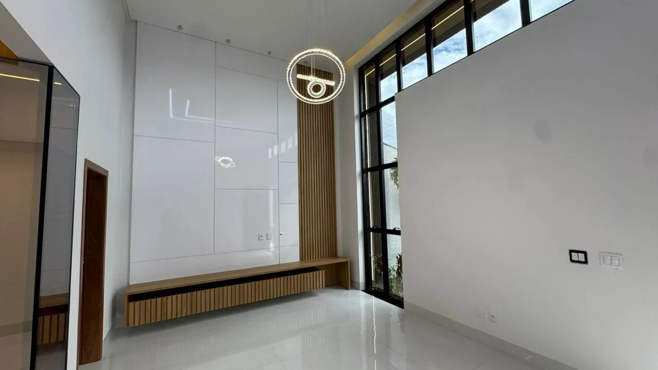 Imagem Casa com 4 Quartos à Venda, 223 metro em Moinho dos Ventos - Goiânia