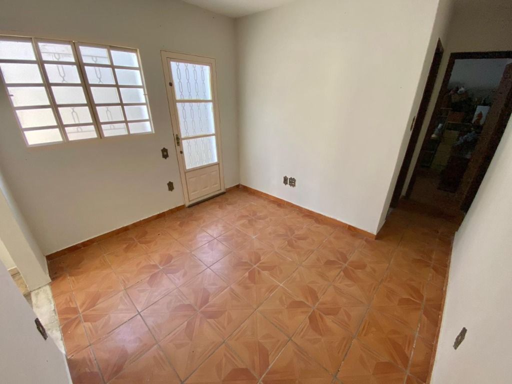 Imagem Casa com 3 Quartos à Venda, 250 m² em Santa Mônica - Belo Horizonte