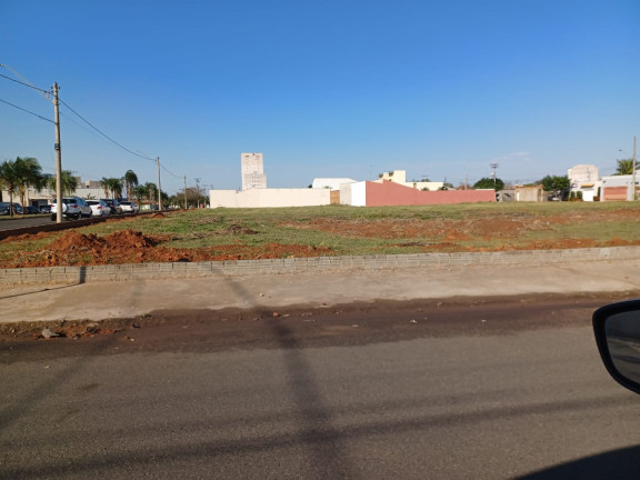 Imagem Terreno à Venda, 3.300 m² em Concórdia I - Araçatuba