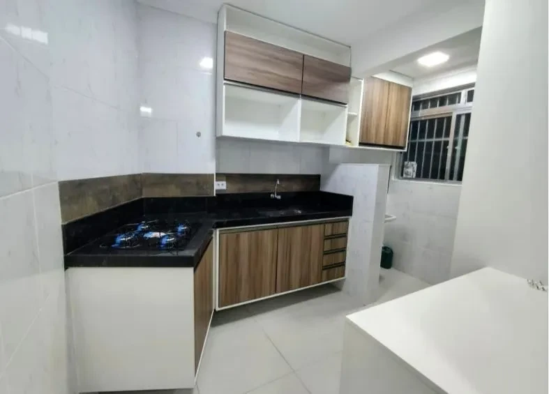 Apartamento com 2 Quartos à Venda, 56 m² em Pompéia - Santos