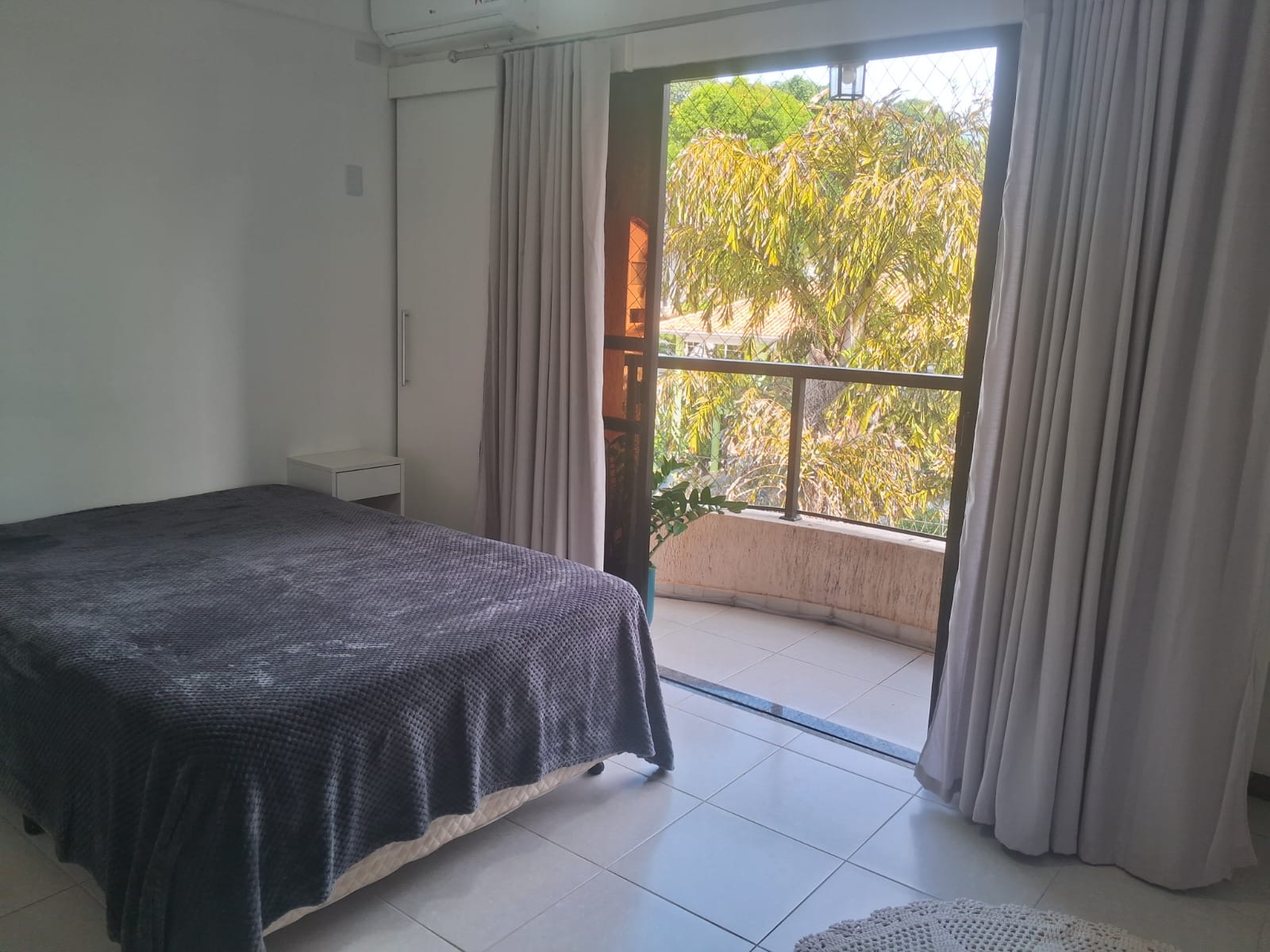 Imagem Casa de Condomínio com 4 Quartos para Alugar, 165 m²em Pituaçu - Salvador