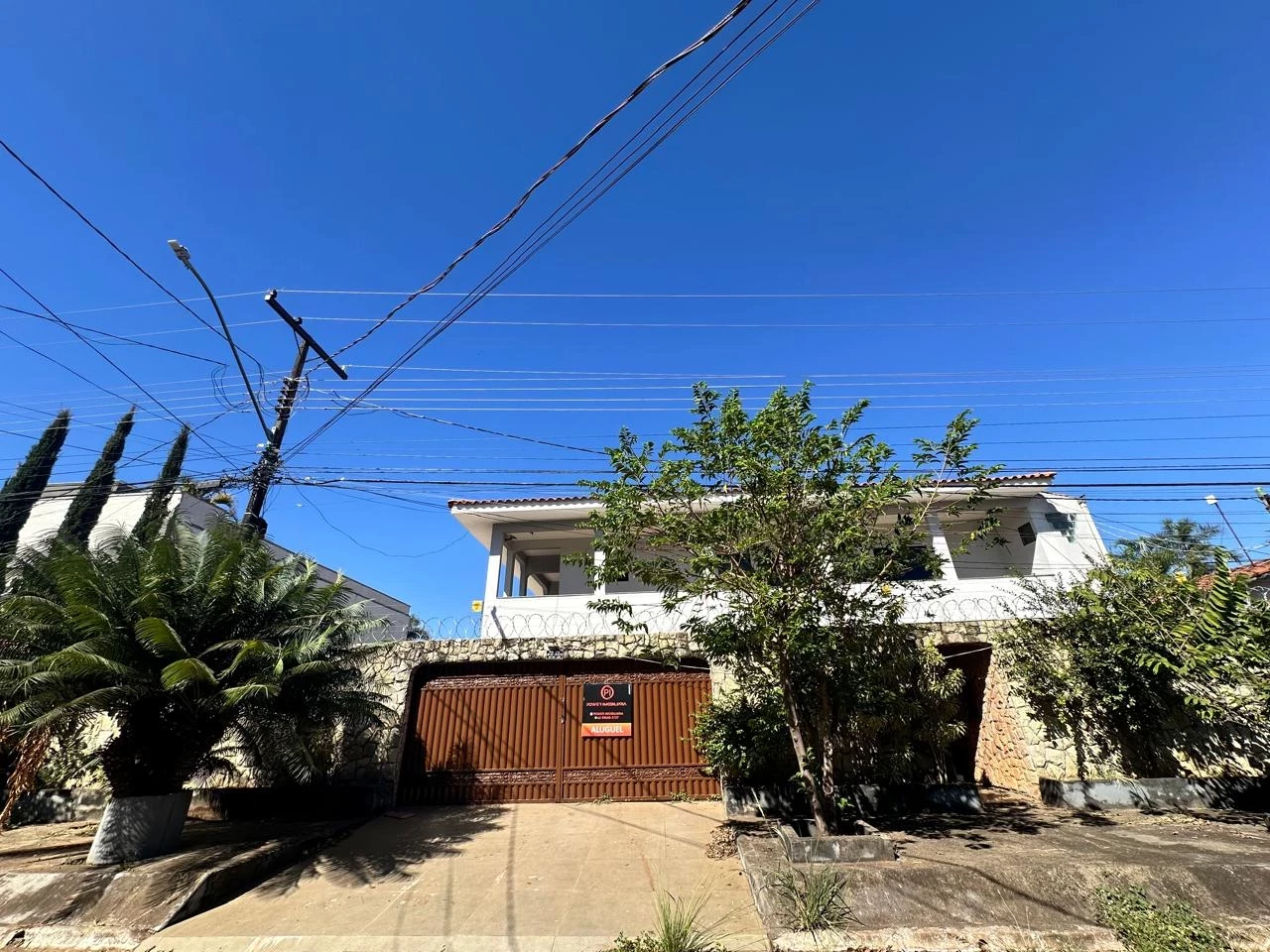 Sobrado com 6 Quartos à Venda, 411 m² em Setor Jaó - Goiânia