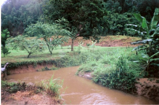 Imagem Terreno à Venda, 726.000 m² em Jardim Mirna - Taboão da Serra