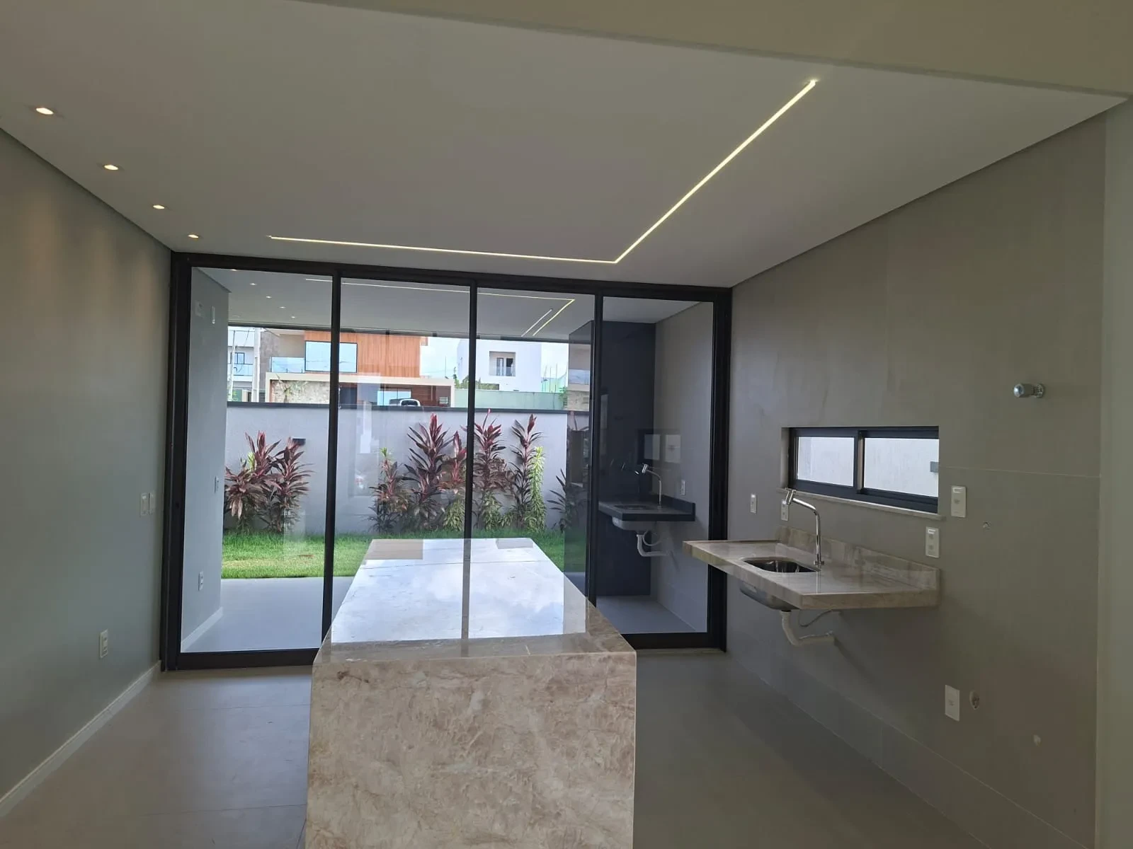 Imagem Casa de Condomínio com 3 Quartos à Venda, 143 m² em Cidade Alpha - Eusébio