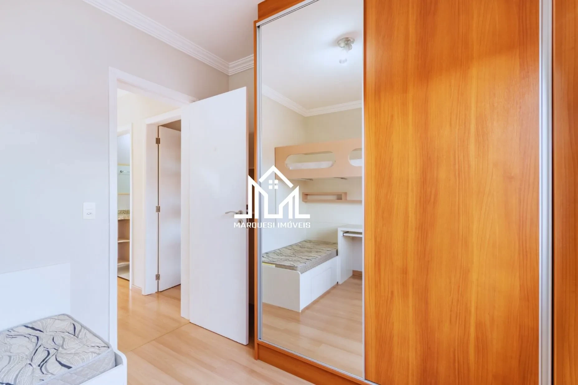 Imagem Casa de Condomínio com 3 Quartos à Venda, 162 m² em Bom Retiro - Curitiba