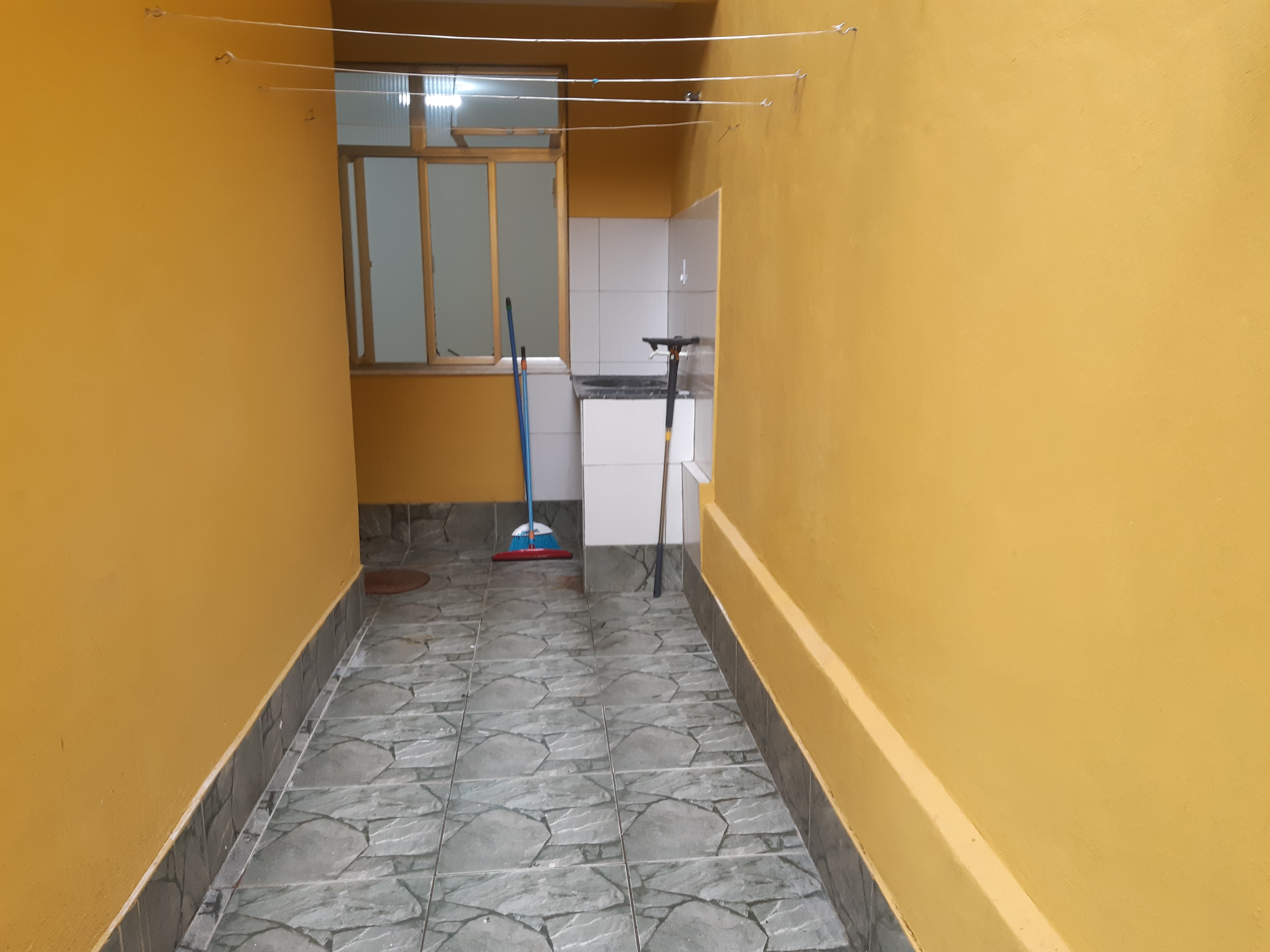 Imagem Casa de Vila com 1 Quarto para Alugar, 60 m² em Curicica - Rio de Janeiro