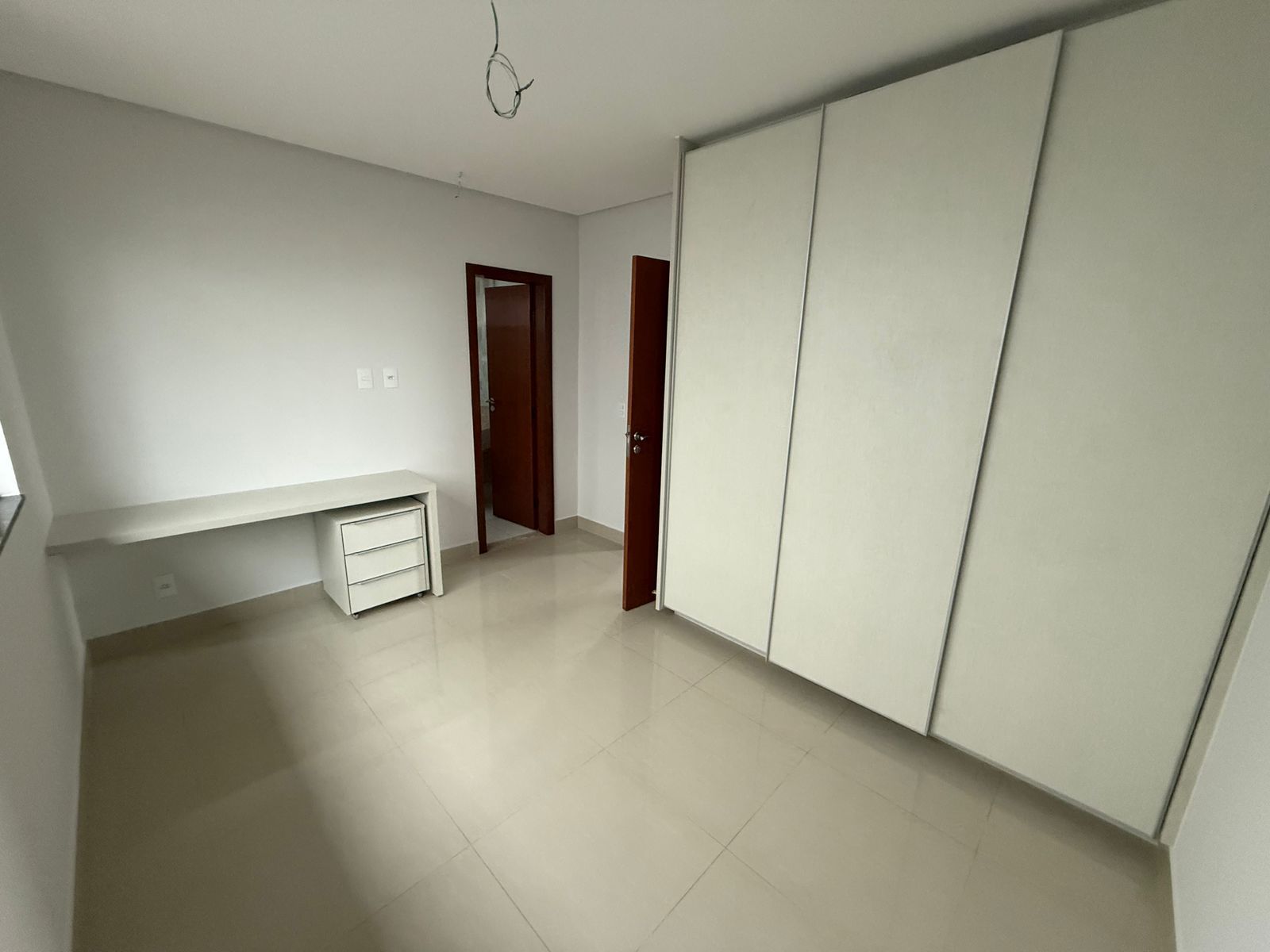 Imagem Casa com 4 Quartos à Venda, 368 m² em Loteamento Portal do Sol I - Goiânia