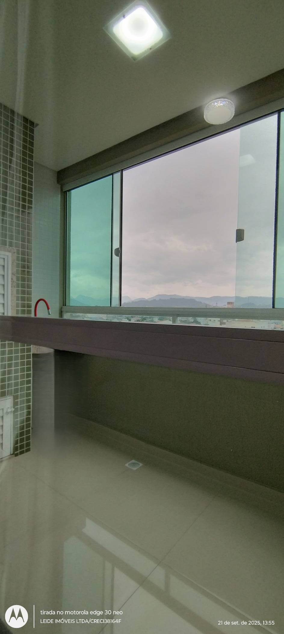 Imagem Apartamento com 2 Quartos à Venda, 75 m² em Centro - Palhoça