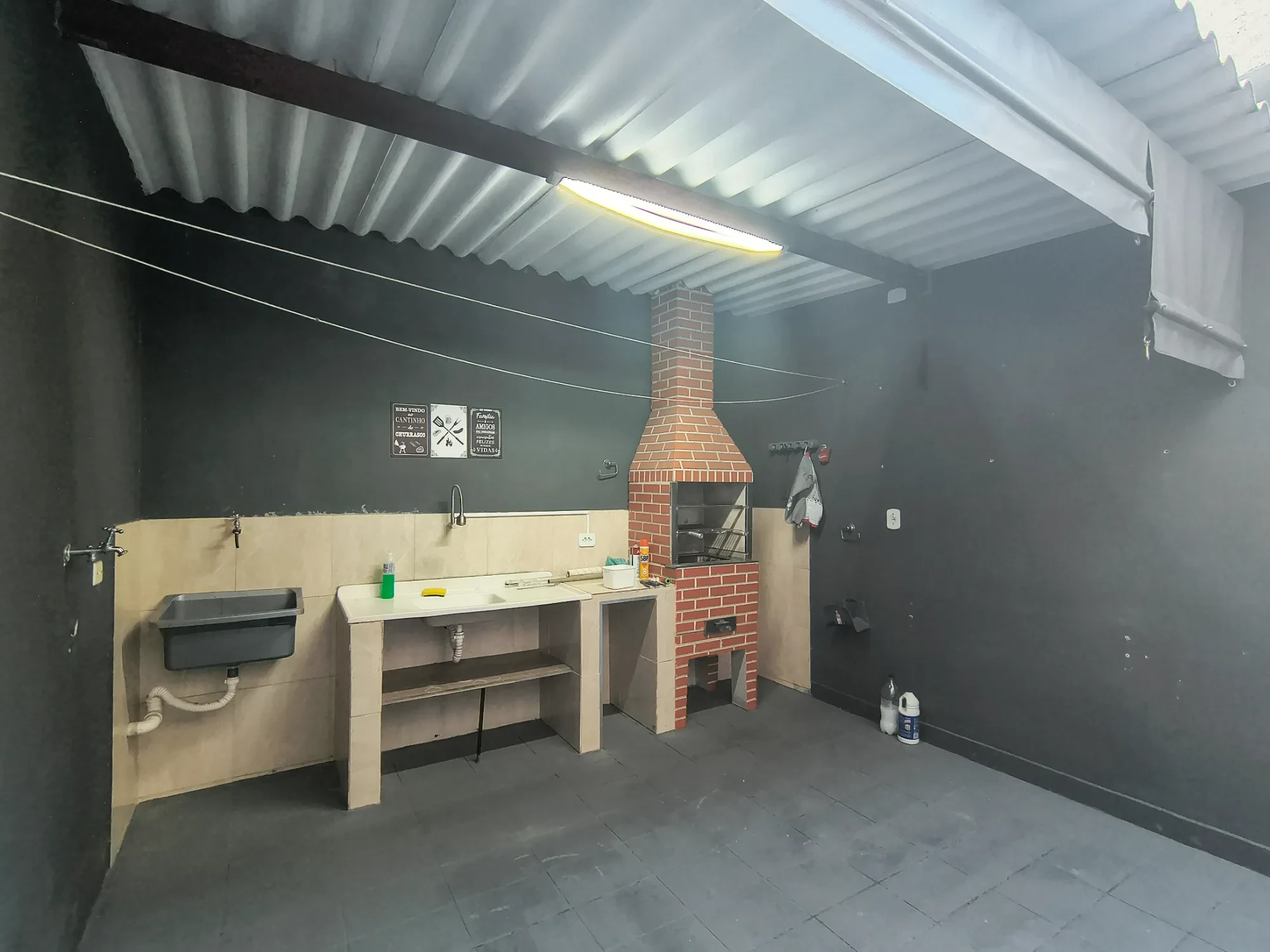 Imagem Casa com 2 Quartos para Alugar, 69 m² em Parque Santo Antônio - Jacareí