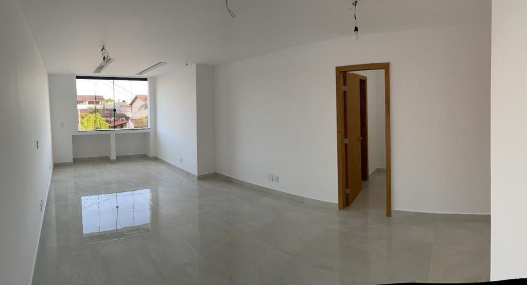 Imagem Casa com 2 Quartos à Venda, 240 m²em Piratininga - Niterói