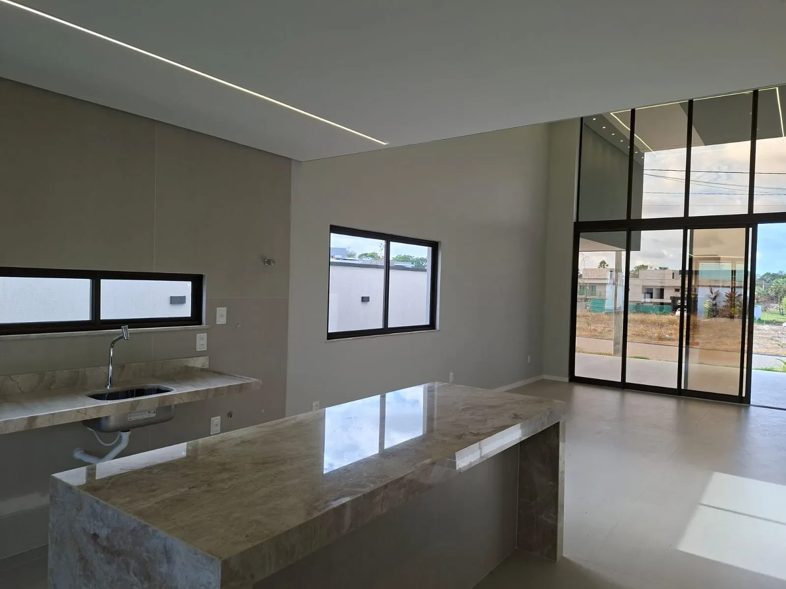 Imagem Casa de Condomínio com 3 Quartos à Venda, 143 m² em Cidade Alpha - Eusébio