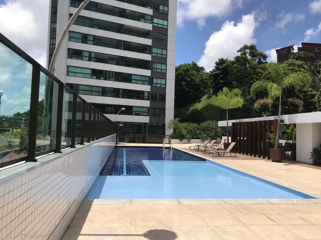 Imagem Apartamento com 5 Quartos para Alugar, 207 m² em Monteiro - Recife