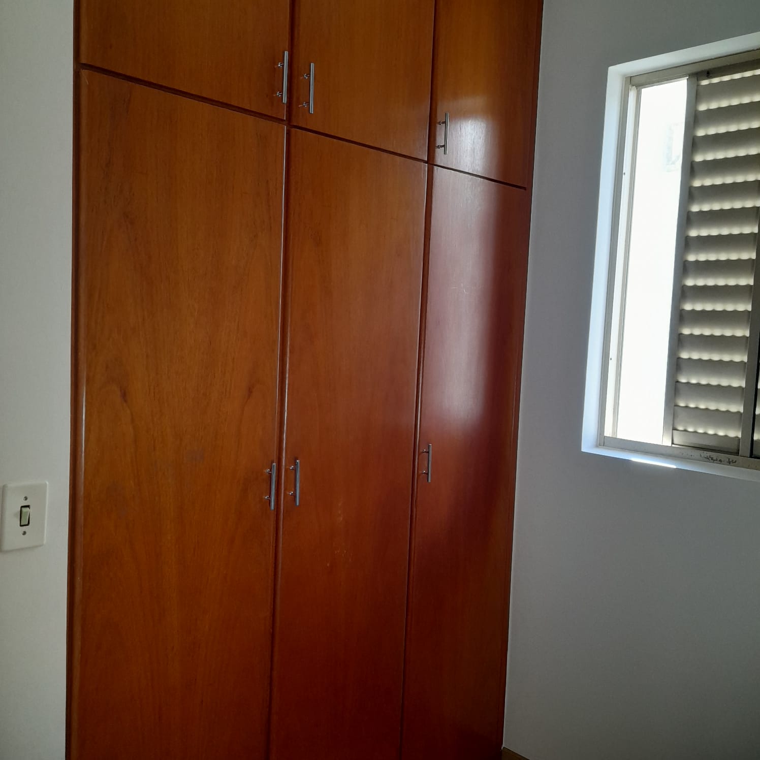 Imagem Apartamento com 3 Quartos à Venda, 70 m²em Cláudia - Londrina