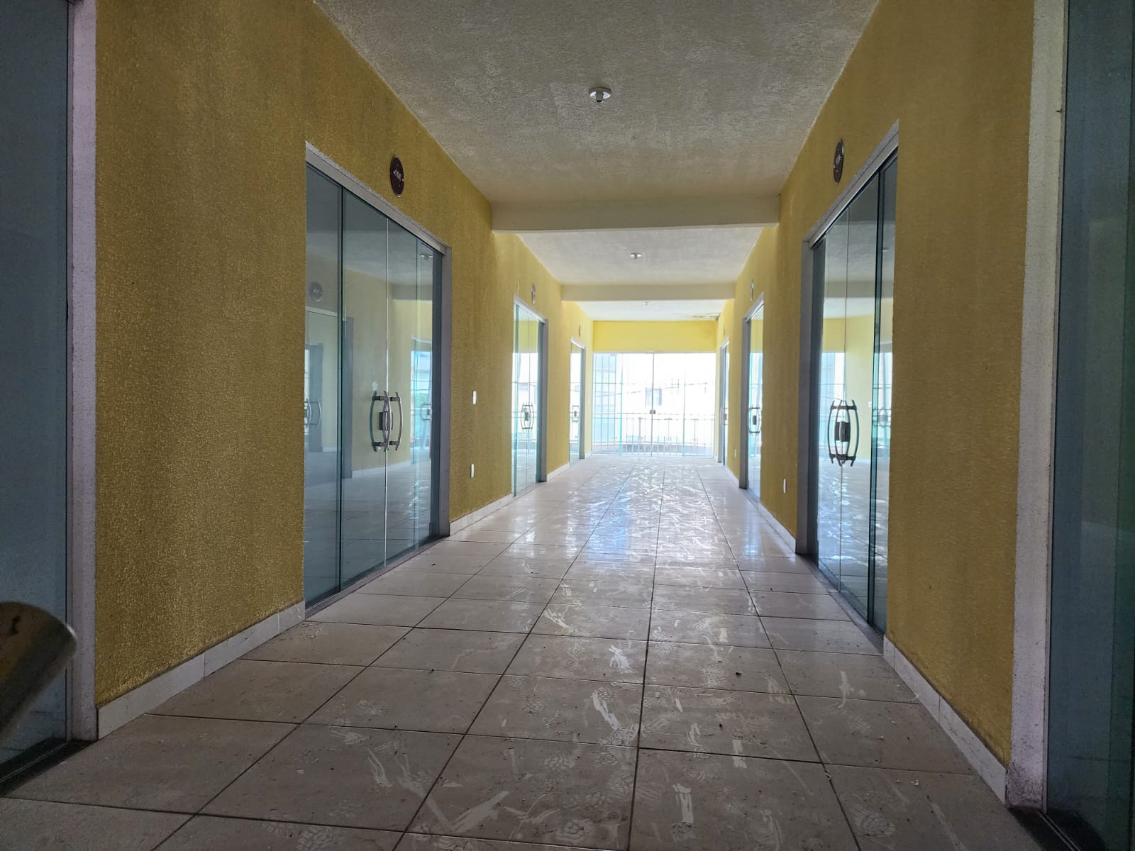 Imagem Imóvel Comercial à Venda, 650 metro em Centro - Simões Filho
