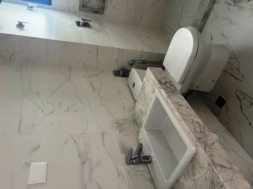 Foto do imóvel: Apartamento com 3 Quartos à Venda, 183 m² em Hugo Lange - Curitiba